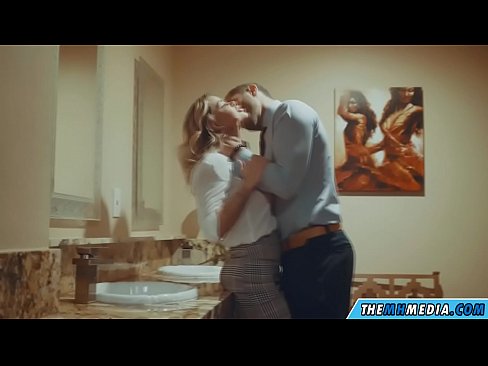 ❤️ когда грудастая блондинка соблазняет тебя в общественном туалете ❤ Секс ролики на нашем сайте my-hentai-gallery.ru